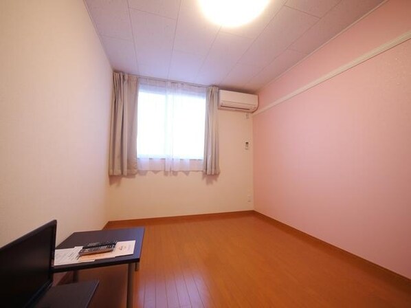 レオパレスグランドKIIIの物件内観写真